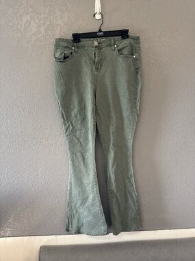 [190] ARULA Olive Green Flare Jeans